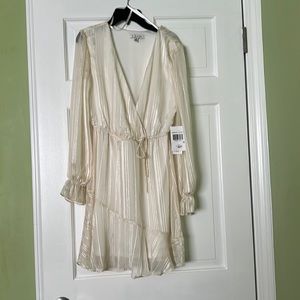 Beautiful dress with gold accent and elastic waist